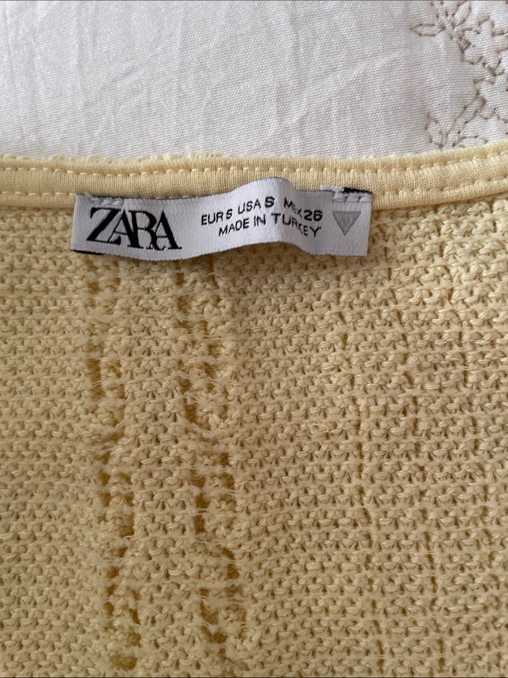 Zara Soft Yellow Ruffle Cable-Knit Tank - Picture 6 of 7